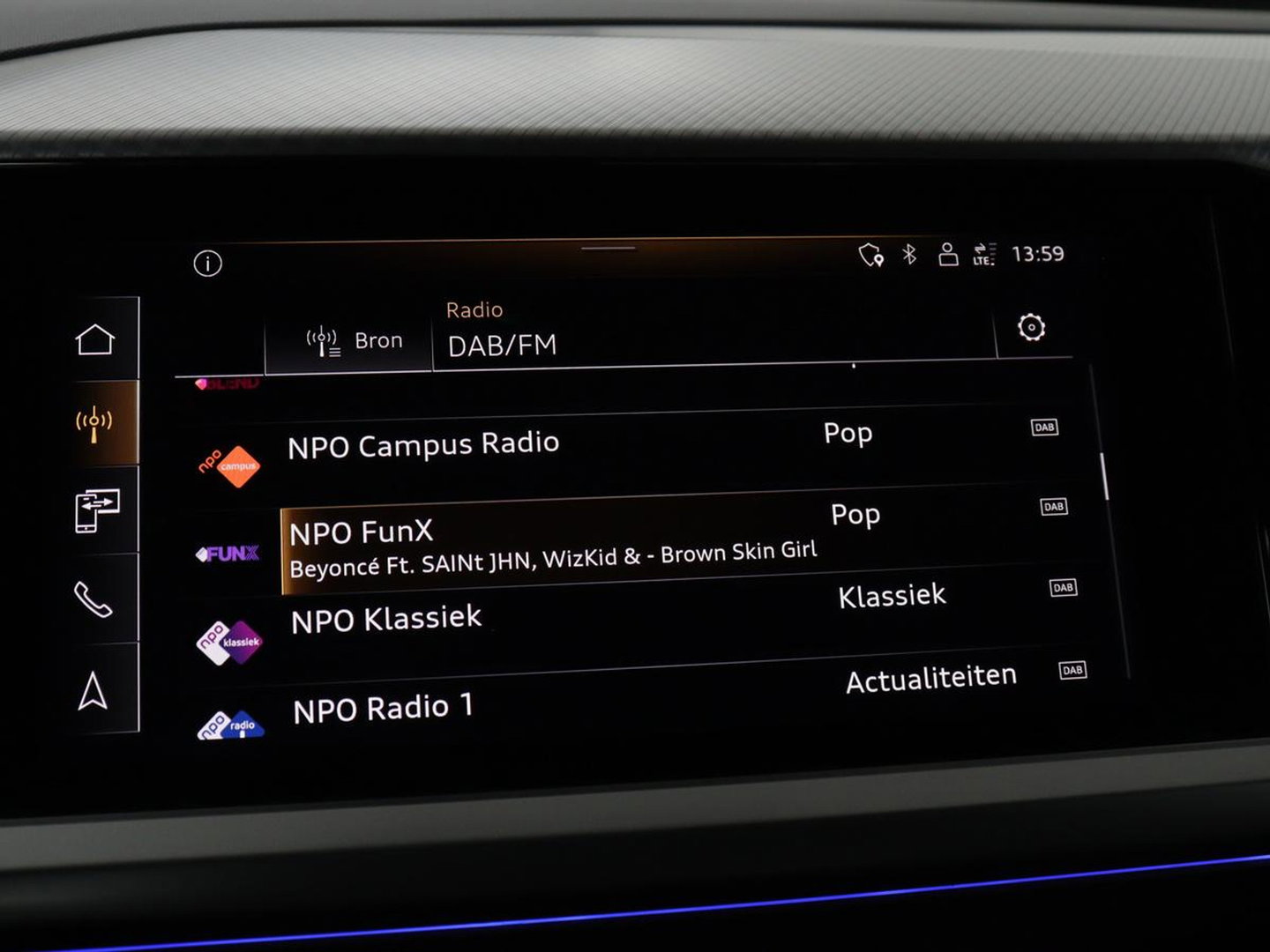 Audi Q4 e-tron 40 Advanced edition 77 kWh | SOH 94% | Stoelverwarming | Matrix LED | Carplay | Virtual Cockpit | 19'' | Parkeerhulp | Navigatie | Audi Sound | Climate control | DAB | Cruise control