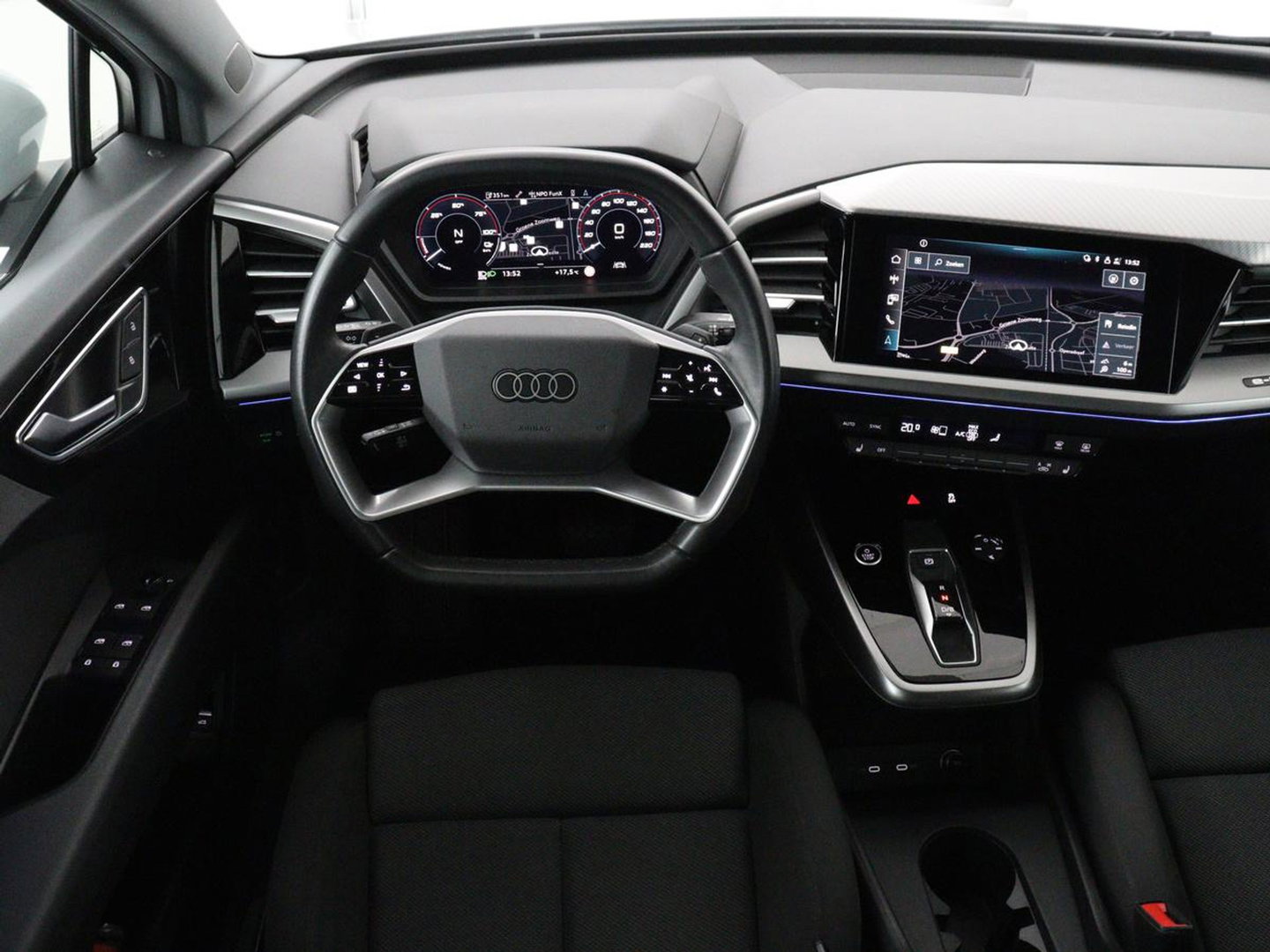 Audi Q4 e-tron 40 Advanced edition 77 kWh | SOH 94% | Stoelverwarming | Matrix LED | Carplay | Virtual Cockpit | 19'' | Parkeerhulp | Navigatie | Audi Sound | Climate control | DAB | Cruise control