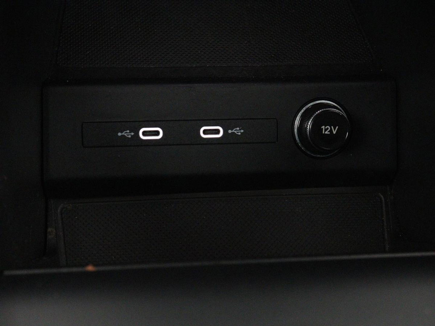 Audi Q4 e-tron 40 Advanced edition 77 kWh | SOH 94% | Stoelverwarming | Matrix LED | Carplay | Virtual Cockpit | 19'' | Parkeerhulp | Navigatie | Audi Sound | Climate control | DAB | Cruise control