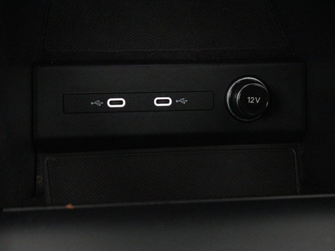 Audi Q4 e-tron 40 Advanced edition 77 kWh | SOH 94% | Stoelverwarming | Matrix LED | Carplay | Virtual Cockpit | 19'' | Parkeerhulp | Navigatie | Audi Sound | Climate control | DAB | Cruise control