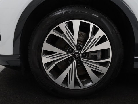 Audi Q4 e-tron 40 Advanced edition 77 kWh | SOH 94% | Stoelverwarming | Matrix LED | Carplay | Virtual Cockpit | 19'' | Parkeerhulp | Navigatie | Audi Sound | Climate control | DAB | Cruise control