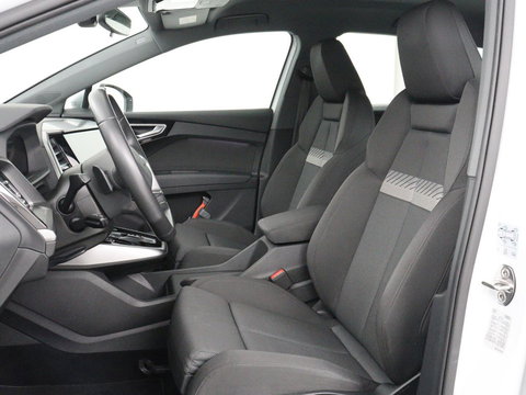 Audi Q4 e-tron 40 Advanced edition 77 kWh | SOH 94% | Stoelverwarming | Matrix LED | Carplay | Virtual Cockpit | 19'' | Parkeerhulp | Navigatie | Audi Sound | Climate control | DAB | Cruise control