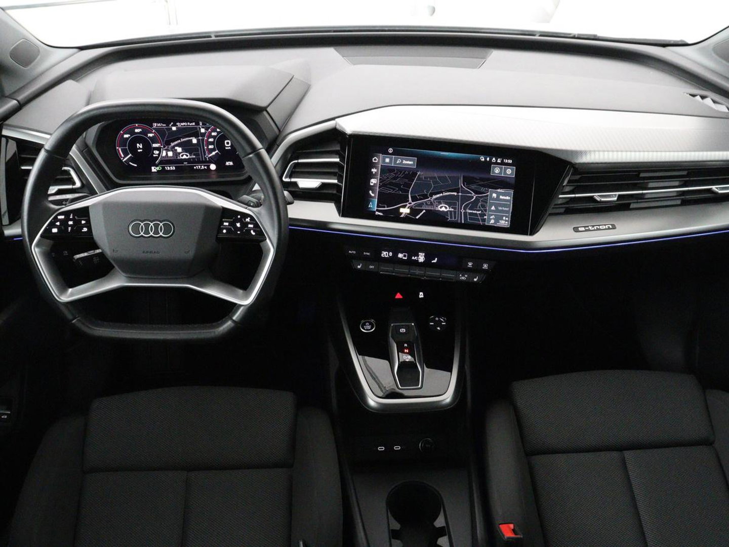 Audi Q4 e-tron 40 Advanced edition 77 kWh | SOH 94% | Stoelverwarming | Matrix LED | Carplay | Virtual Cockpit | 19'' | Parkeerhulp | Navigatie | Audi Sound | Climate control | DAB | Cruise control