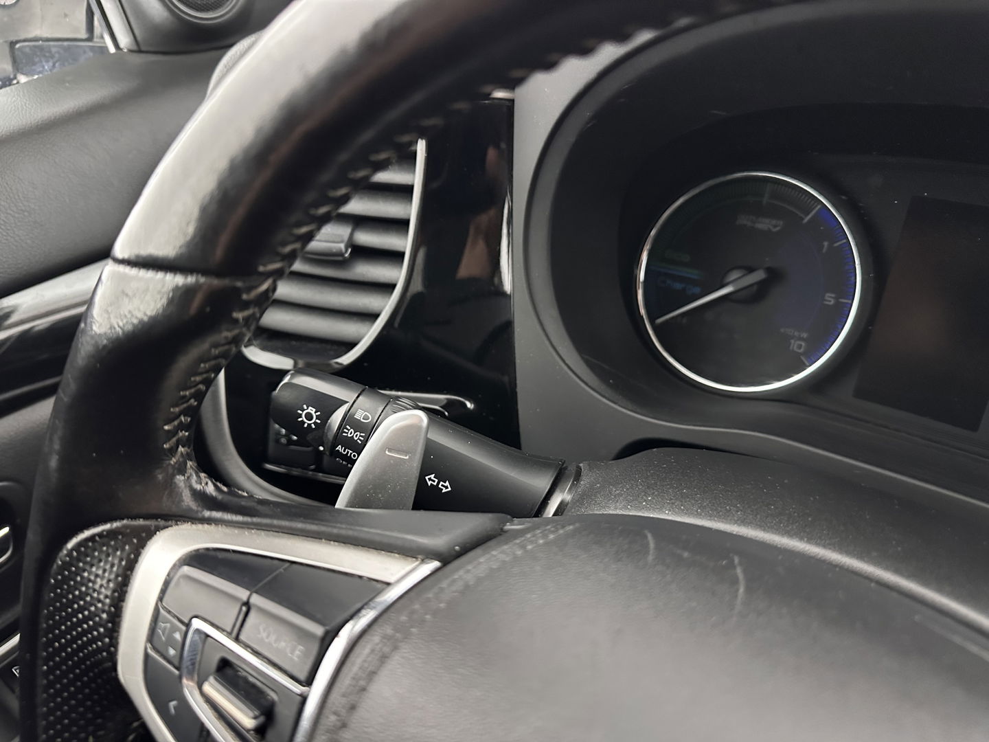 Mitsubishi Outlander 2.4 PHEV Pure (Plug-In) (INCL-BTW)  Aut *FULL-LED | KEYLESS | CAMERA | HEATED-COMFORTSEATS | ECC | SHIFTPADDLES | PDC | CRUISE | CARPLAY | PRIVACY-GLASS | DAB | TOWBAR | 16''ALU*