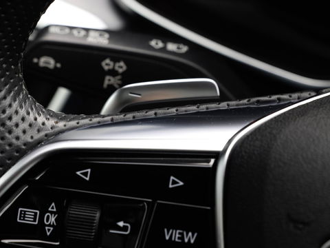 Audi A6 Avant 55 TFSIe Quattro S Line Competition 367pk ACC Pano Trekhaak Headup 360 Cam