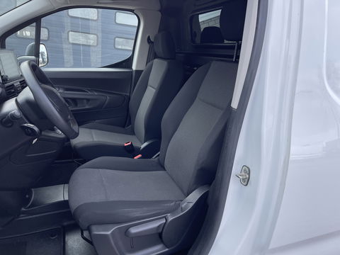 Peugeot Partner 1.5 BlueHDI Premium / vaste prijs rijklaar € 12.950 ex btw / euro 6 / bpm vrij / lease vanaf € 218 / airco / cruise / imperial / laadruimte ventilatie !