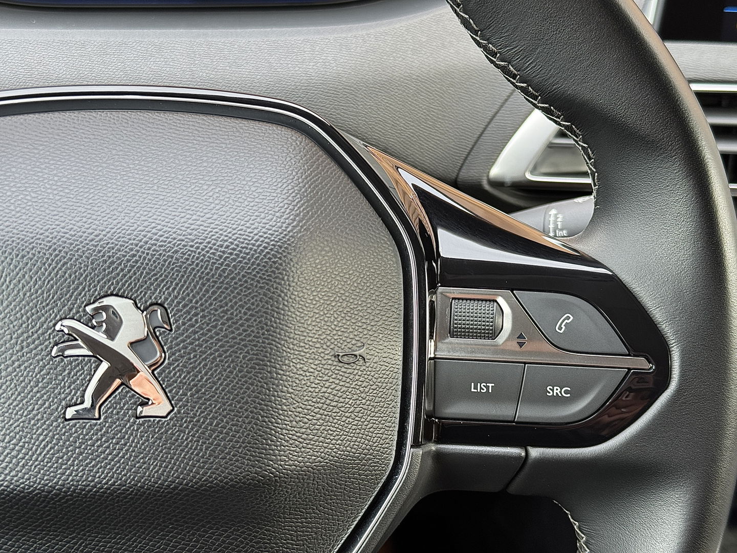 Peugeot 5008 1.2 PureTech Blue Lease Premium | Origineel Nederlands | Dealer Onderhouden | Lane Assist | Apple Carplay | Android Auto | Spraakbediening |