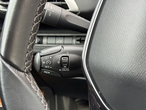 Peugeot 5008 1.2 PureTech Blue Lease Premium | Origineel Nederlands | Dealer Onderhouden | Lane Assist | Apple Carplay | Android Auto | Spraakbediening |