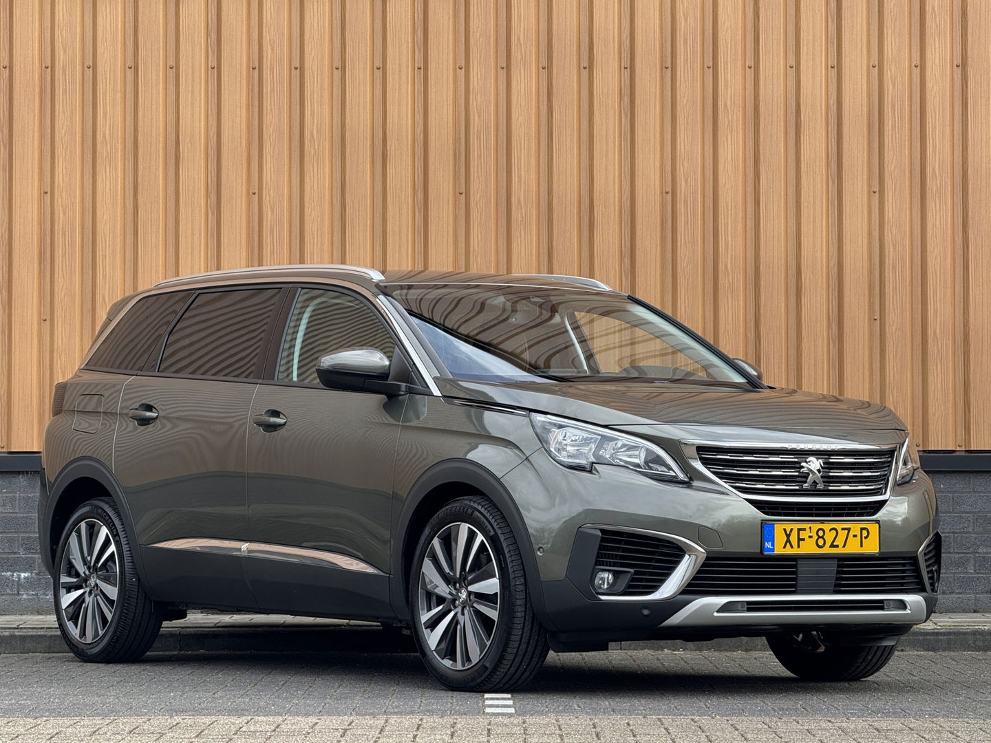 Peugeot 5008 1.2 PureTech Blue Lease Premium | Origineel Nederlands | Dealer Onderhouden | Lane Assist | Apple Carplay | Android Auto | Spraakbediening |