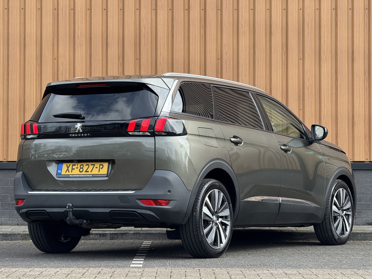 Peugeot 5008 1.2 PureTech Blue Lease Premium | Origineel Nederlands | Dealer Onderhouden | Lane Assist | Apple Carplay | Android Auto | Spraakbediening |