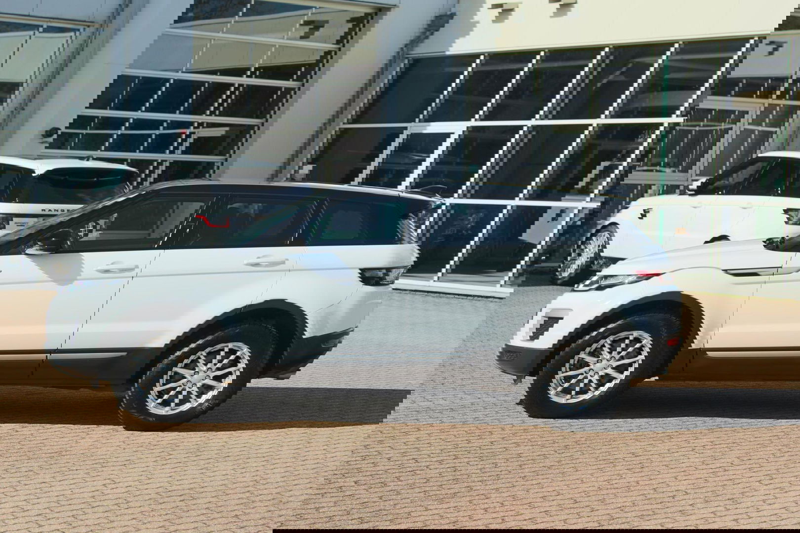 Land Rover Range Rover Evoque 2.0 TD4 Pure Business Pack