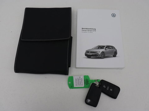 Volkswagen Passat 1.4 TSI PHEV GTE | Stoelverwarming | Adaptive cruise | Carplay | Navigatie | 18'' | Matrix LED | Parkeerhulp | Bluetooth | Plug In