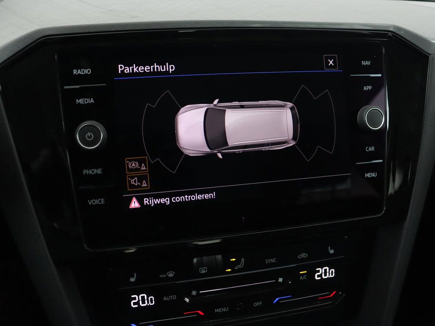 Volkswagen Passat 1.4 TSI PHEV GTE | Stoelverwarming | Adaptive cruise | Carplay | Navigatie | 18'' | Matrix LED | Parkeerhulp | Bluetooth | Plug In