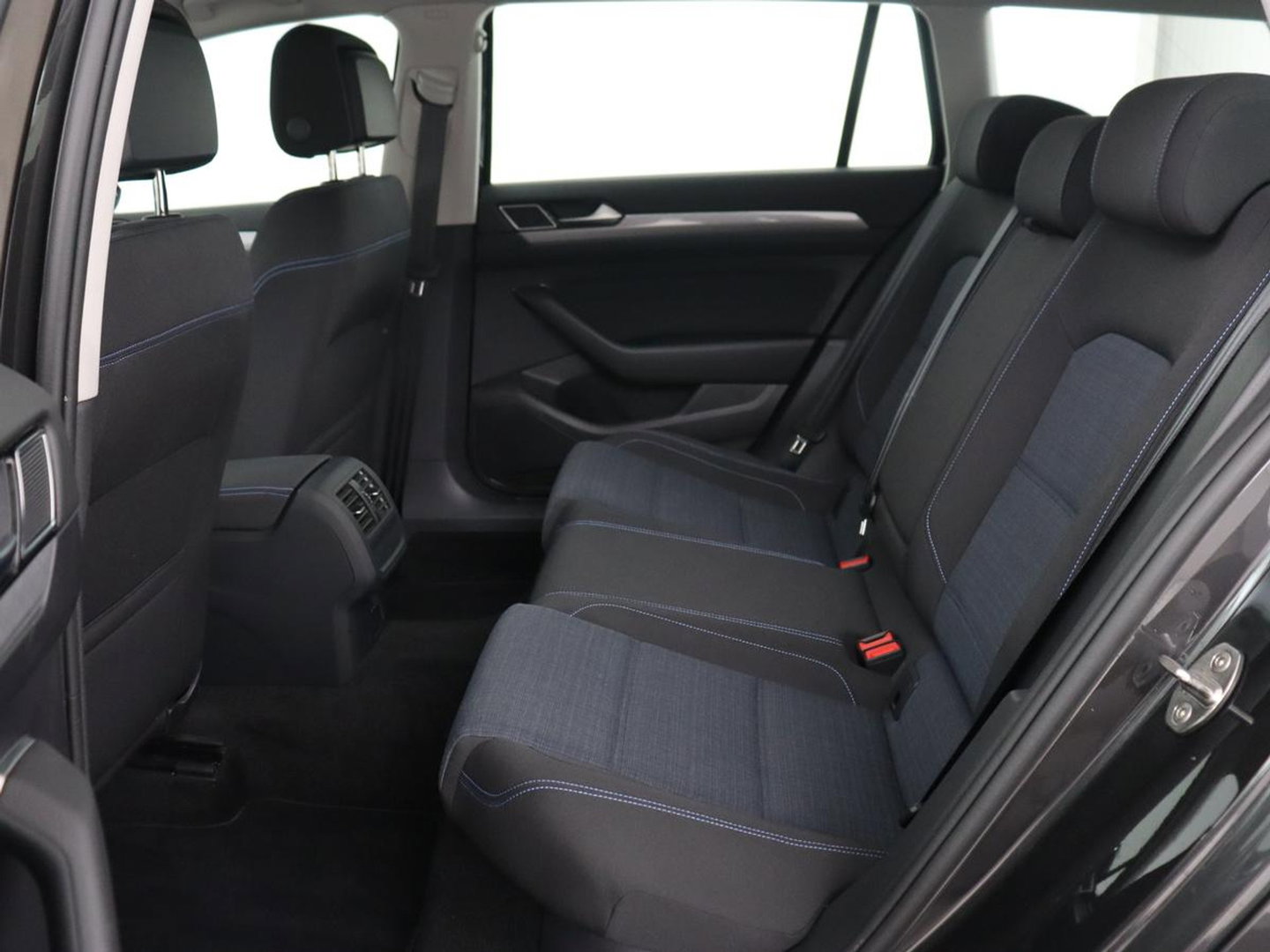 Volkswagen Passat 1.4 TSI PHEV GTE | Stoelverwarming | Adaptive cruise | Carplay | Navigatie | 18'' | Matrix LED | Parkeerhulp | Bluetooth | Plug In