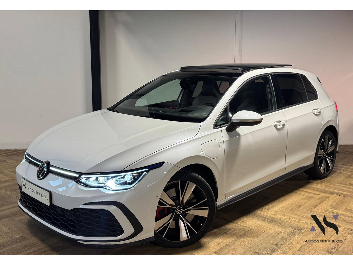 Volkswagen Golf 1.4 eHybrid GTE PANO KEYLESS CAM