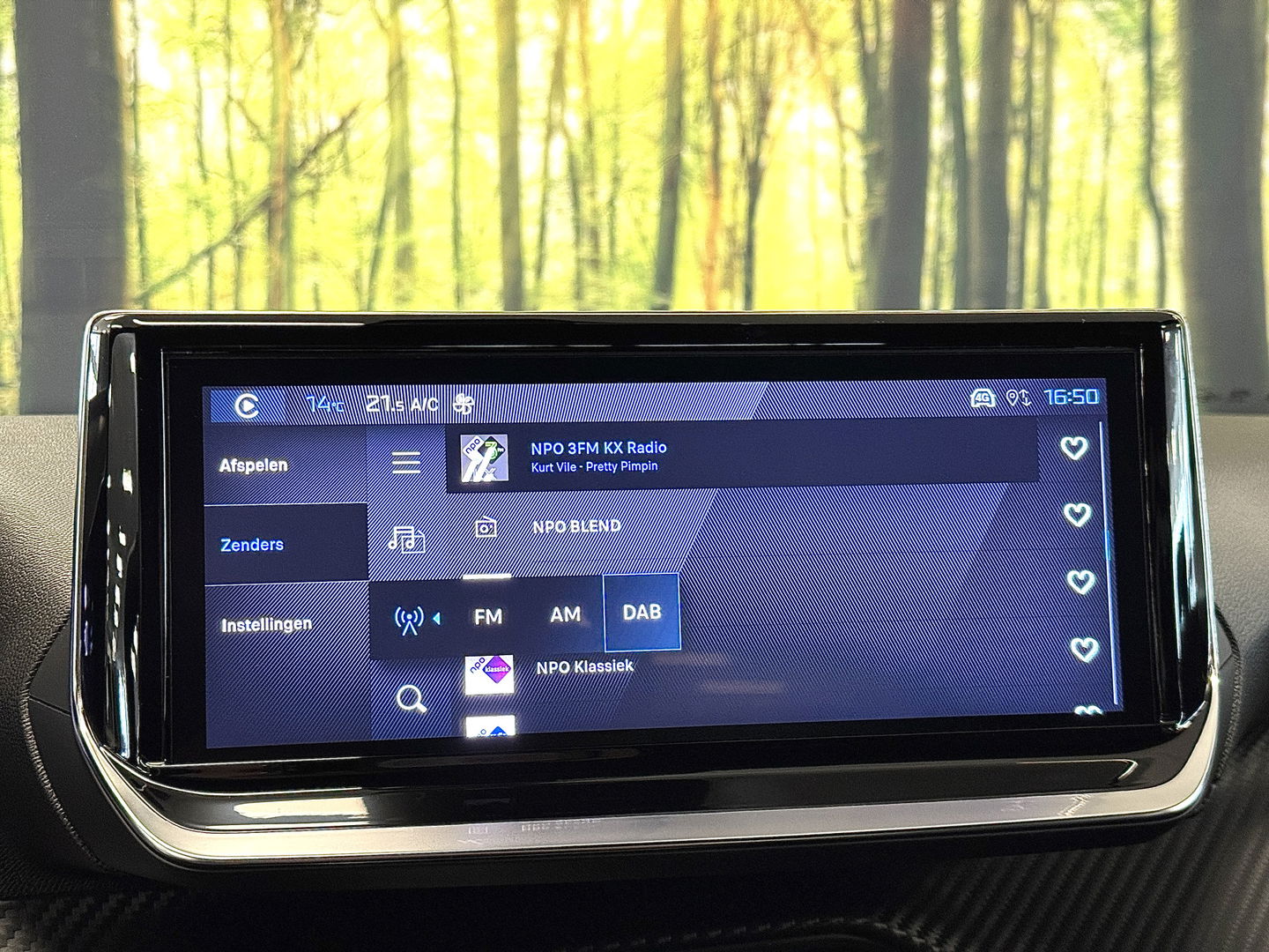 Peugeot 2008 1.2 PureTech 130 Allure | Automaat | 17'' lichtmetaal | Cruise control | Carplay | Android auto | LED | stoelverwarming |