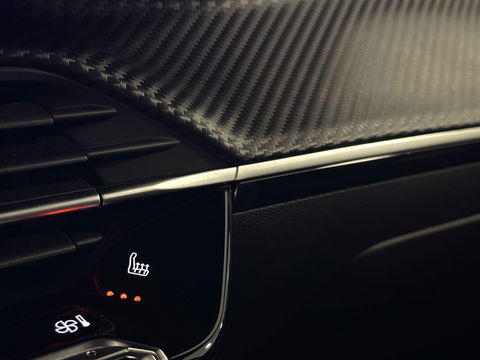 Peugeot 2008 1.2 PureTech 130 Allure | Automaat | 17'' lichtmetaal | Cruise control | Carplay | Android auto | LED | stoelverwarming |