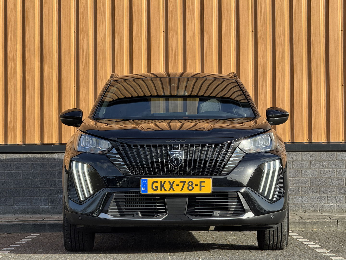 Peugeot 2008 1.2 PureTech 130 Allure | Automaat | 17'' lichtmetaal | Cruise control | Carplay | Android auto | LED | stoelverwarming |