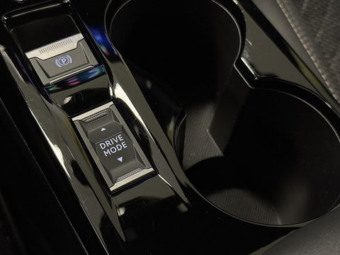 Peugeot 2008 1.2 PureTech 130 Allure | Automaat | 17'' lichtmetaal | Cruise control | Carplay | Android auto | LED | stoelverwarming |