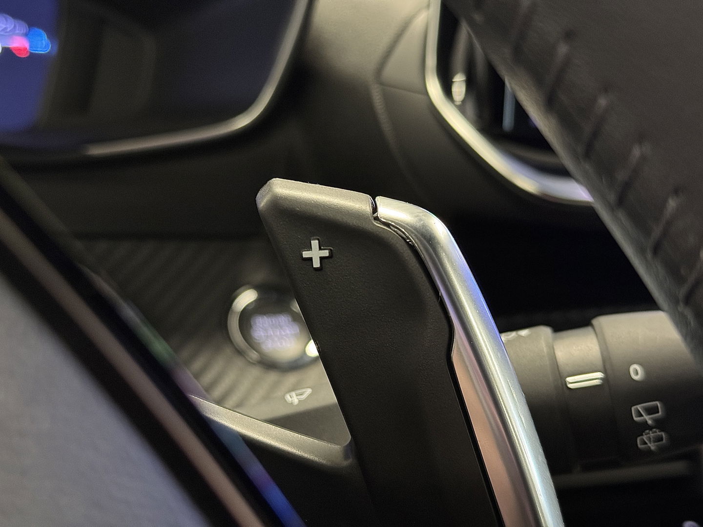 Peugeot 2008 1.2 PureTech 130 Allure | Automaat | 17'' lichtmetaal | Cruise control | Carplay | Android auto | LED | stoelverwarming |