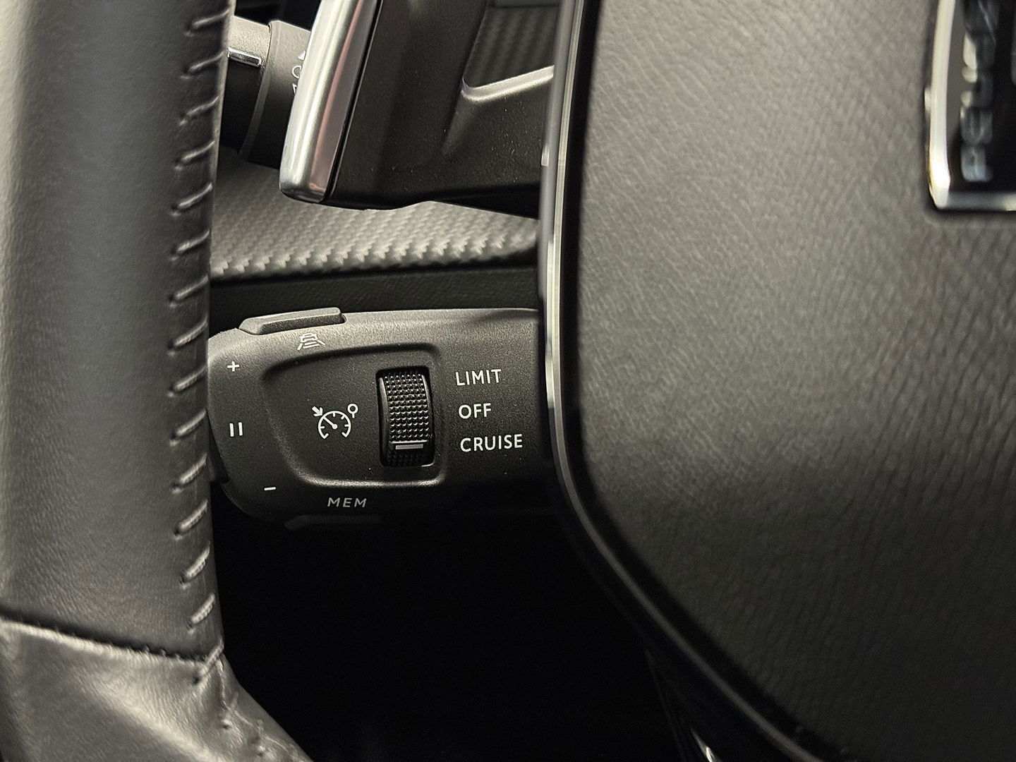 Peugeot 2008 1.2 PureTech 130 Allure | Automaat | 17'' lichtmetaal | Cruise control | Carplay | Android auto | LED | stoelverwarming |