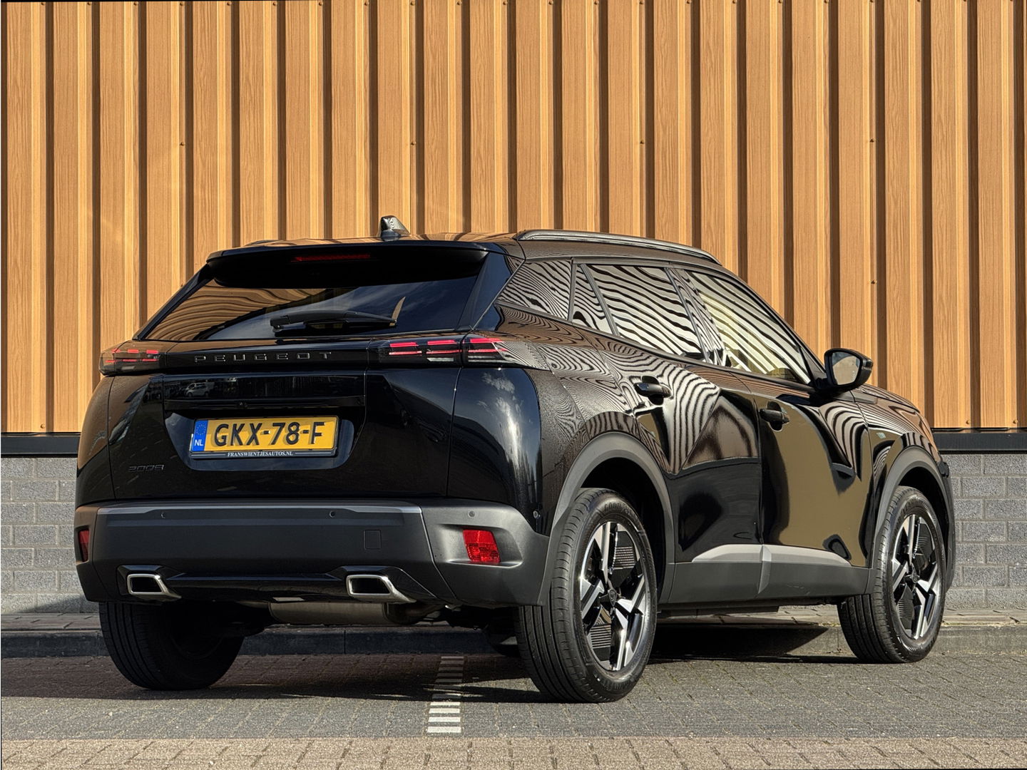 Peugeot 2008 1.2 PureTech 130 Allure | Automaat | 17'' lichtmetaal | Cruise control | Carplay | Android auto | LED | stoelverwarming |