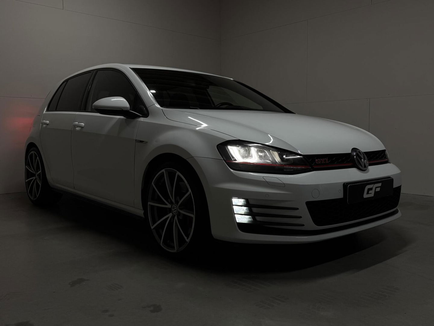 Volkswagen Golf 2.0 TSI GTI Performance DSG Navi Cruise PDC Stoelver.