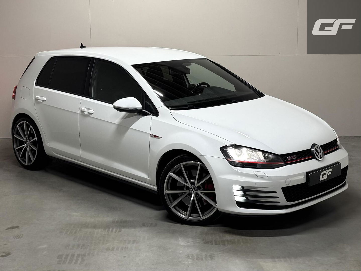 Volkswagen Golf 2.0 TSI GTI Performance DSG Navi Cruise PDC Stoelver.