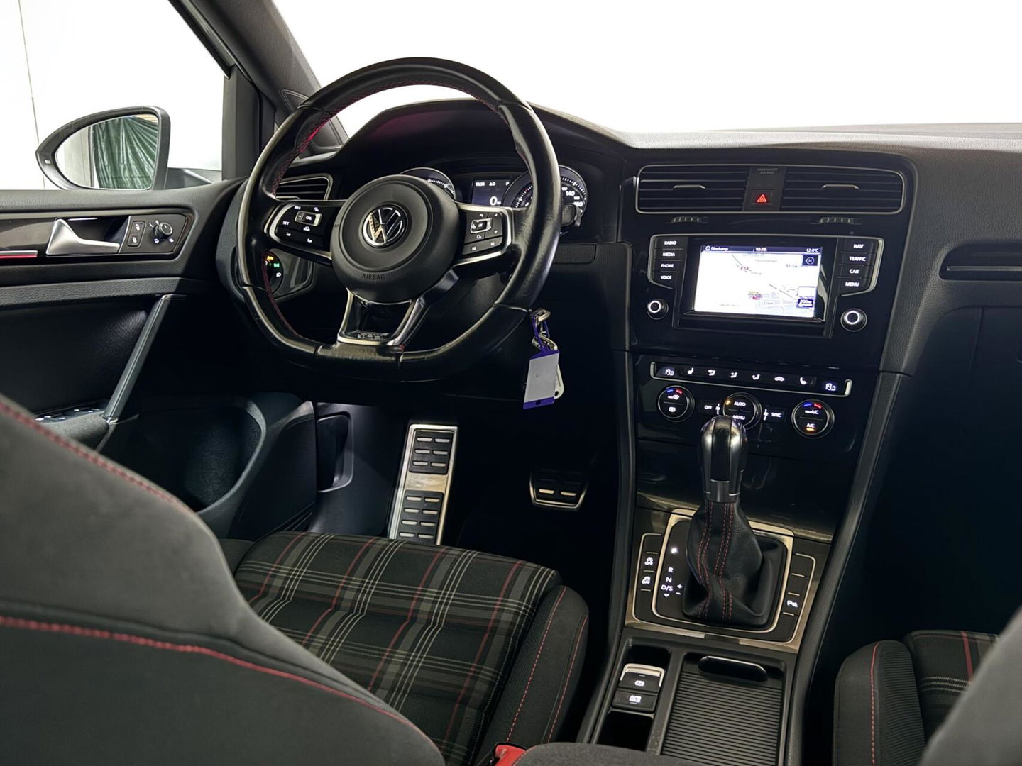 Volkswagen Golf 2.0 TSI GTI Performance DSG Navi Cruise PDC Stoelver.