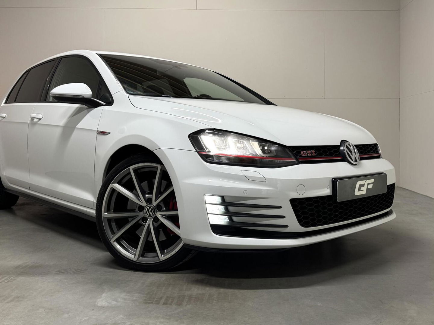 Volkswagen Golf 2.0 TSI GTI Performance DSG Navi Cruise PDC Stoelver.