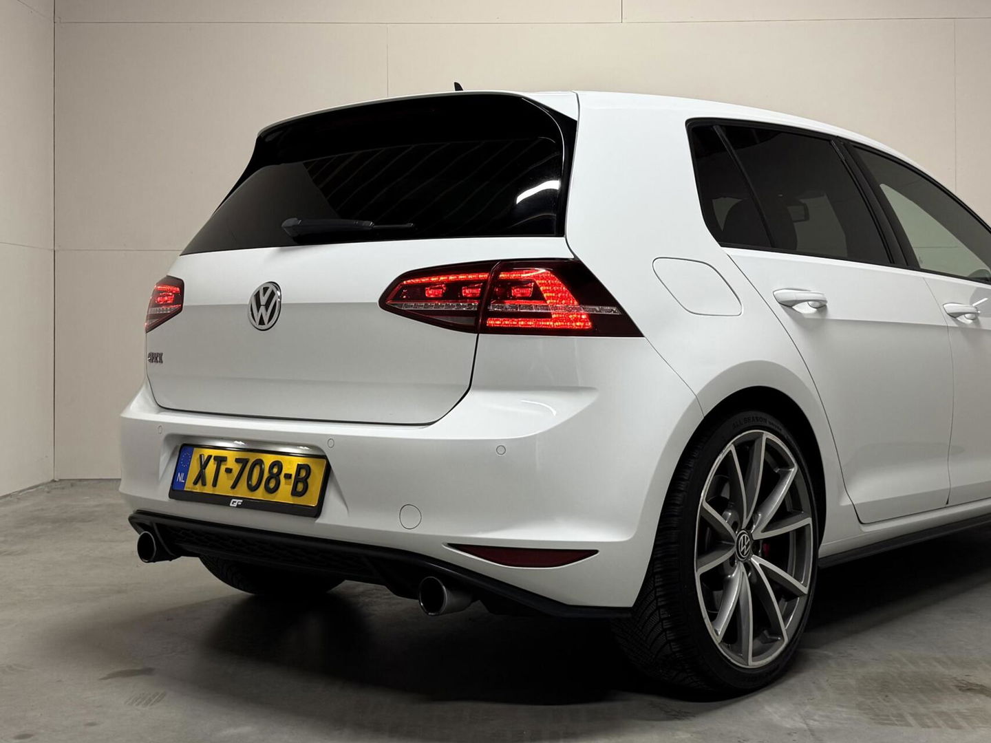 Volkswagen Golf 2.0 TSI GTI Performance DSG Navi Cruise PDC Stoelver.