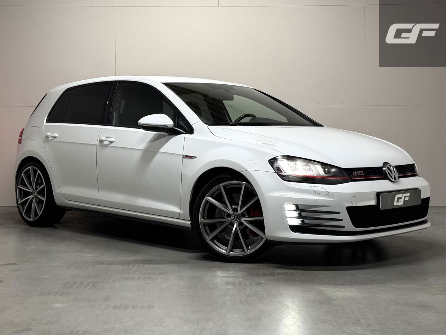 Volkswagen Golf 2.0 TSI GTI Performance DSG Navi Cruise PDC Stoelver.