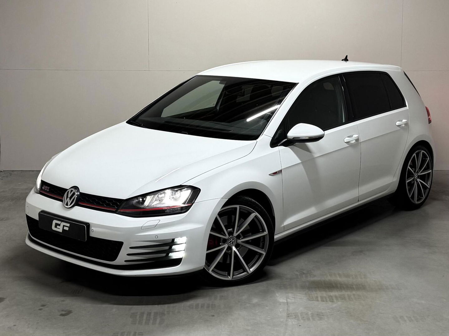 Volkswagen Golf 2.0 TSI GTI Performance DSG Navi Cruise PDC Stoelver.