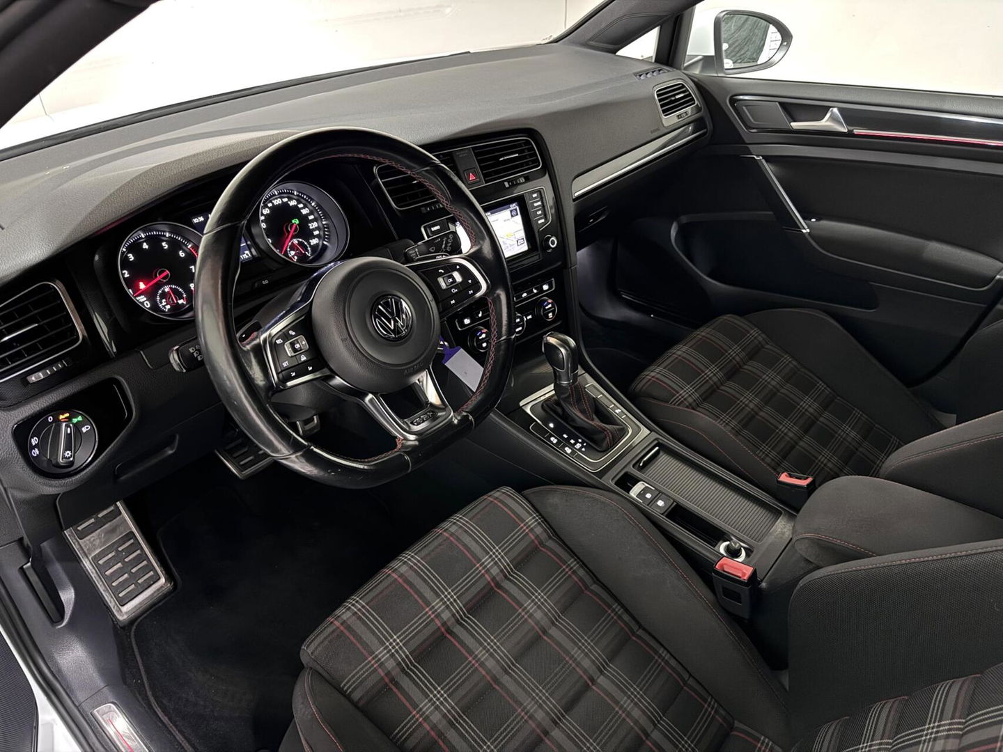 Volkswagen Golf 2.0 TSI GTI Performance DSG Navi Cruise PDC Stoelver.