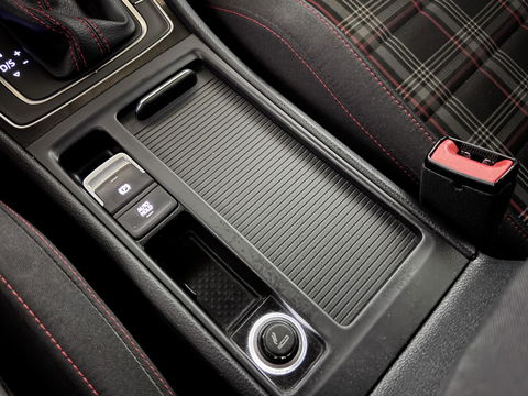 Volkswagen Golf 2.0 TSI GTI Performance DSG Navi Cruise PDC Stoelver.