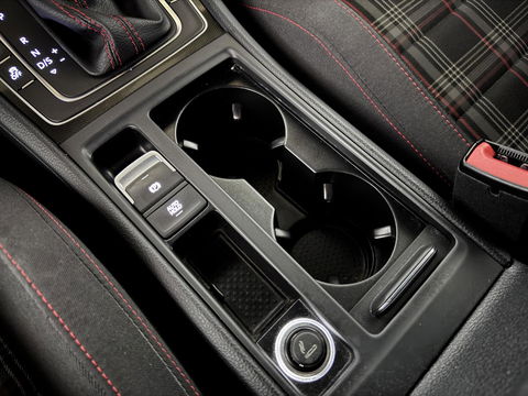 Volkswagen Golf 2.0 TSI GTI Performance DSG Navi Cruise PDC Stoelver.