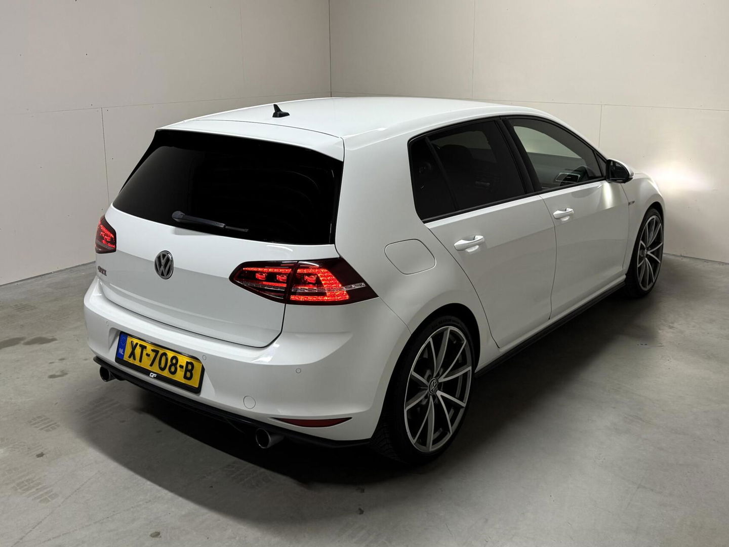 Volkswagen Golf 2.0 TSI GTI Performance DSG Navi Cruise PDC Stoelver.