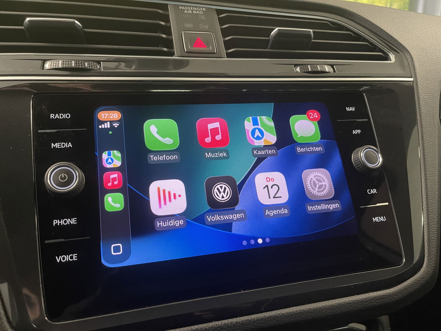 Volkswagen Tiguan 1.4 TSI 4Motion Highline Business R | Origineel Nederlands | Apple Carplay | Android Auto | Panorama dak | elektrische Trekhaak |