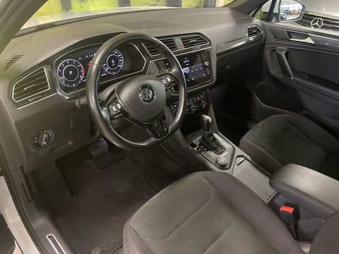 Volkswagen Tiguan 1.4 TSI 4Motion Highline Business R | Origineel Nederlands | Apple Carplay | Android Auto | Panorama dak | elektrische Trekhaak |