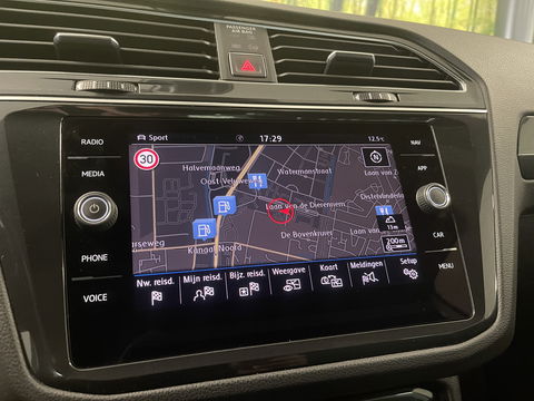 Volkswagen Tiguan 1.4 TSI 4Motion Highline Business R | Origineel Nederlands | Apple Carplay | Android Auto | Panorama dak | elektrische Trekhaak |