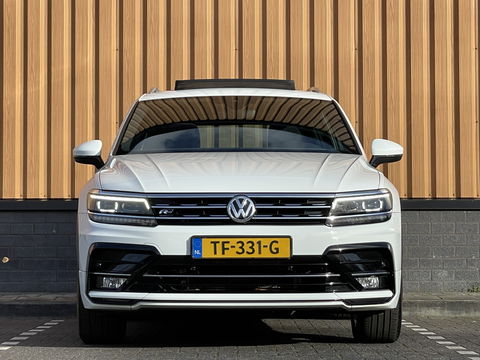 Volkswagen Tiguan 1.4 TSI 4Motion Highline Business R | Origineel Nederlands | Apple Carplay | Android Auto | Panorama dak | elektrische Trekhaak |