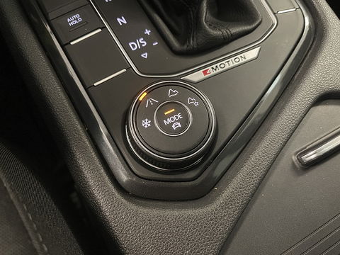 Volkswagen Tiguan 1.4 TSI 4Motion Highline Business R | Origineel Nederlands | Apple Carplay | Android Auto | Panorama dak | elektrische Trekhaak |