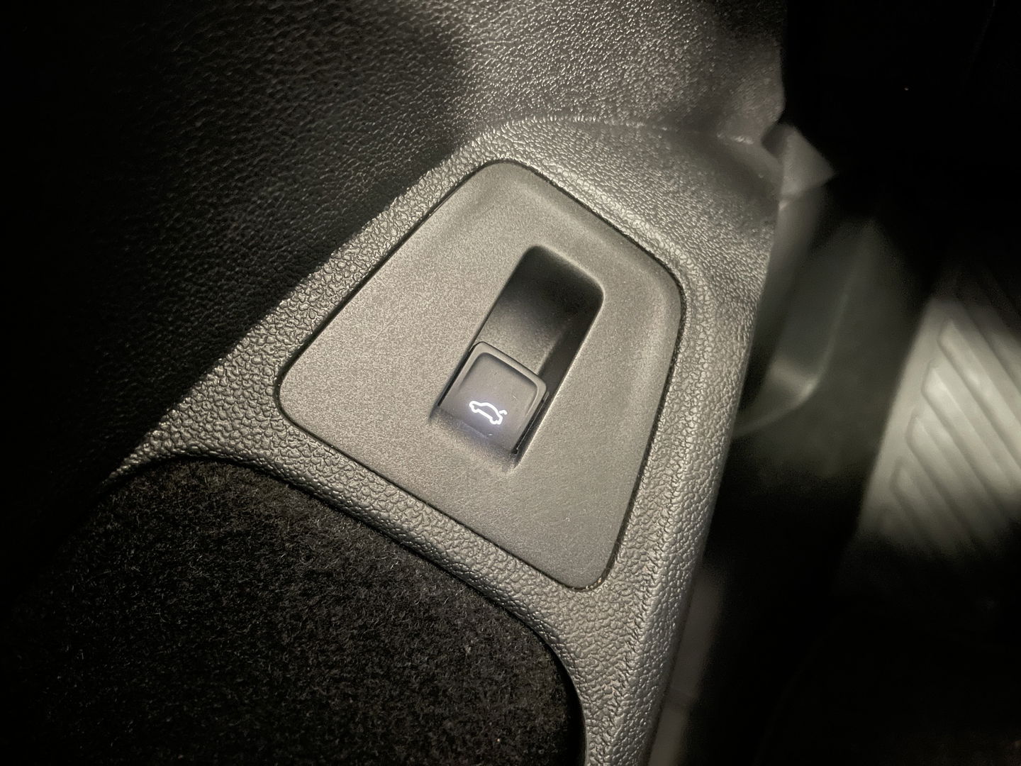 Volkswagen Tiguan 1.4 TSI 4Motion Highline Business R | Origineel Nederlands | Apple Carplay | Android Auto | Panorama dak | elektrische Trekhaak |