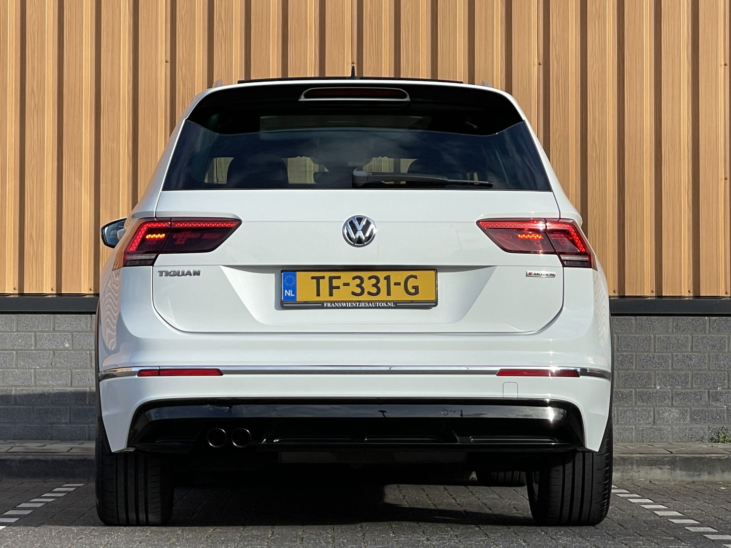 Volkswagen Tiguan 1.4 TSI 4Motion Highline Business R | Origineel Nederlands | Apple Carplay | Android Auto | Panorama dak | elektrische Trekhaak |