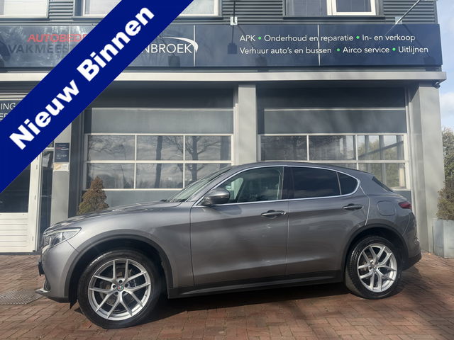 Alfa Romeo Stelvio - 2.0 T AWD Veloce AWD Super First Edition 280 PK Leder Camera Keyless Stoel/Stuurverw. Elek Klep 20''