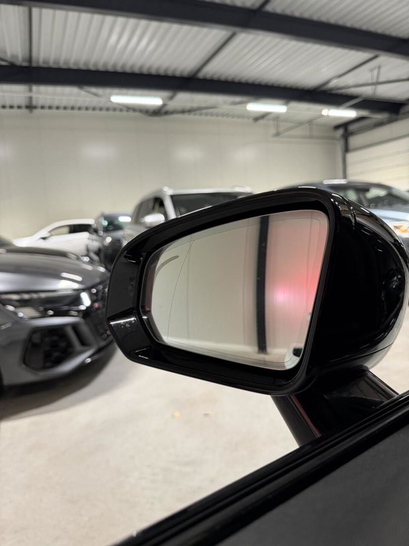 Volvo V60 2.0 B4 197PK R-Design Pano Camera H&K Leer Carplay