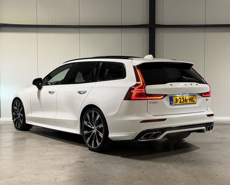 Volvo V60 2.0 B4 197PK R-Design Pano Camera H&K Leer Carplay