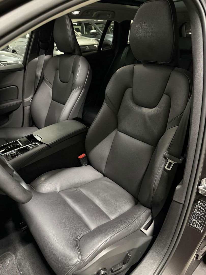 Volvo V60 2.0 T6 Plug-in hybrid AWD Ultimate Bright Pano H&K