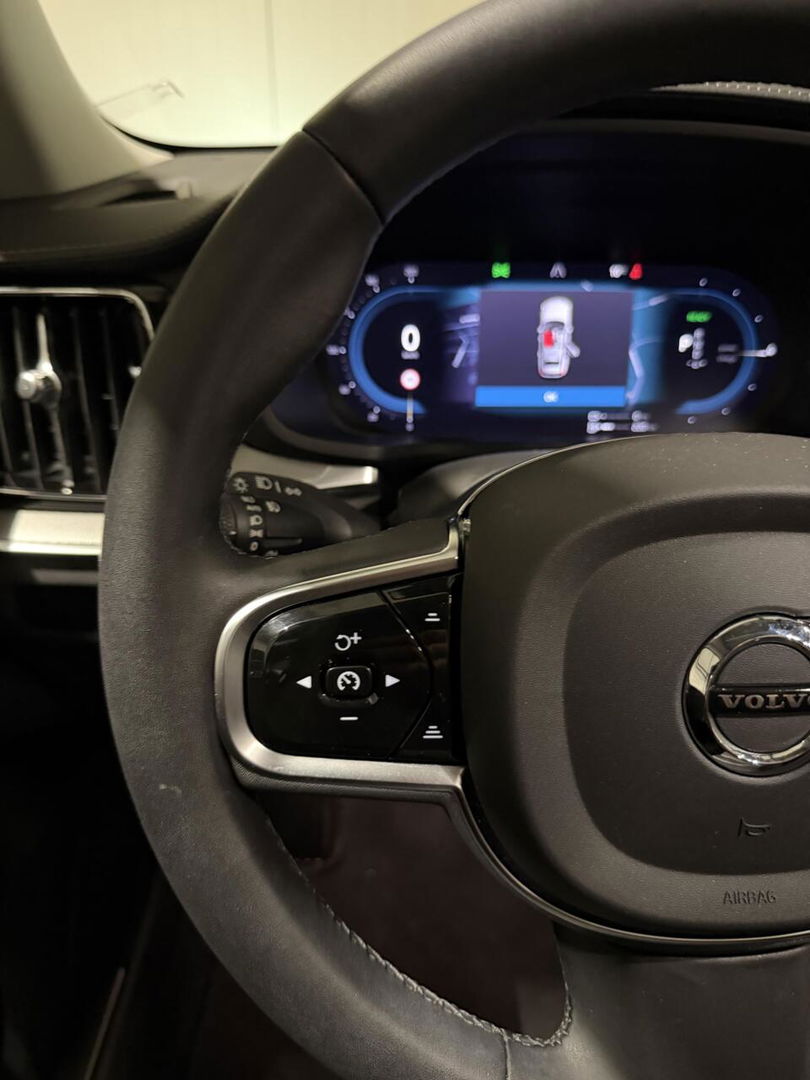 Volvo V60 2.0 T6 Plug-in hybrid AWD Ultimate Bright Pano H&K