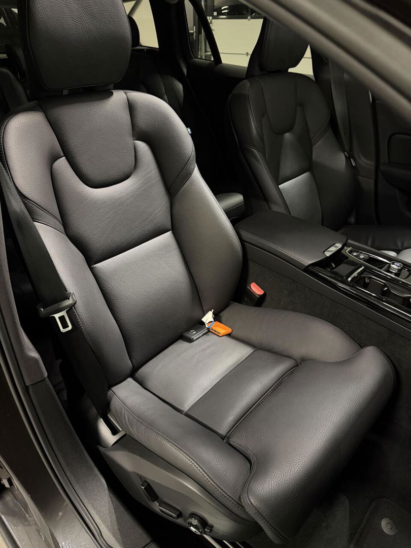 Volvo V60 2.0 T6 Plug-in hybrid AWD Ultimate Bright Pano H&K